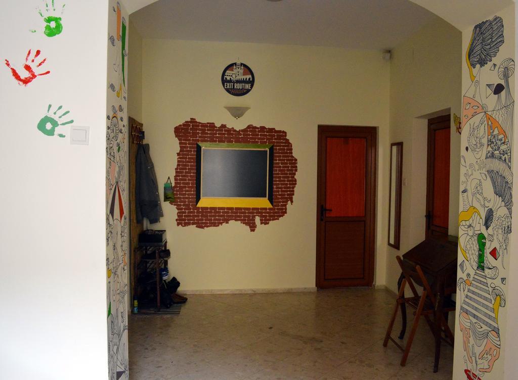 Exit Routine Hostel Timisoara Luaran gambar